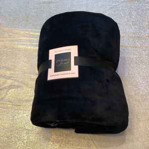 Never used Victoria Secret Sherpa Blanket